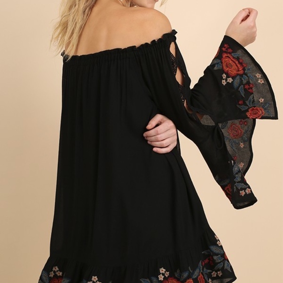 Esmeraldo Rosa Off The Shoulder Dress - Picture 2 of 2